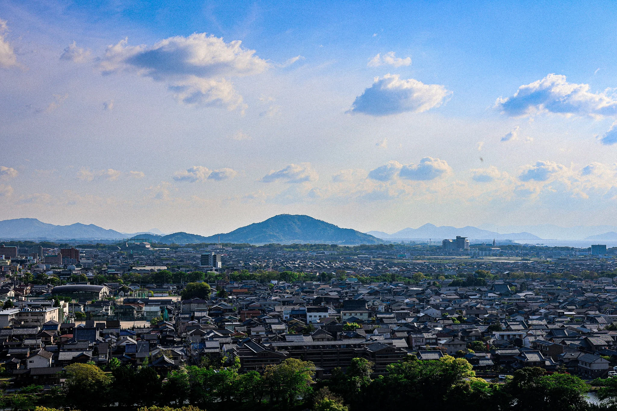 Contact illustration